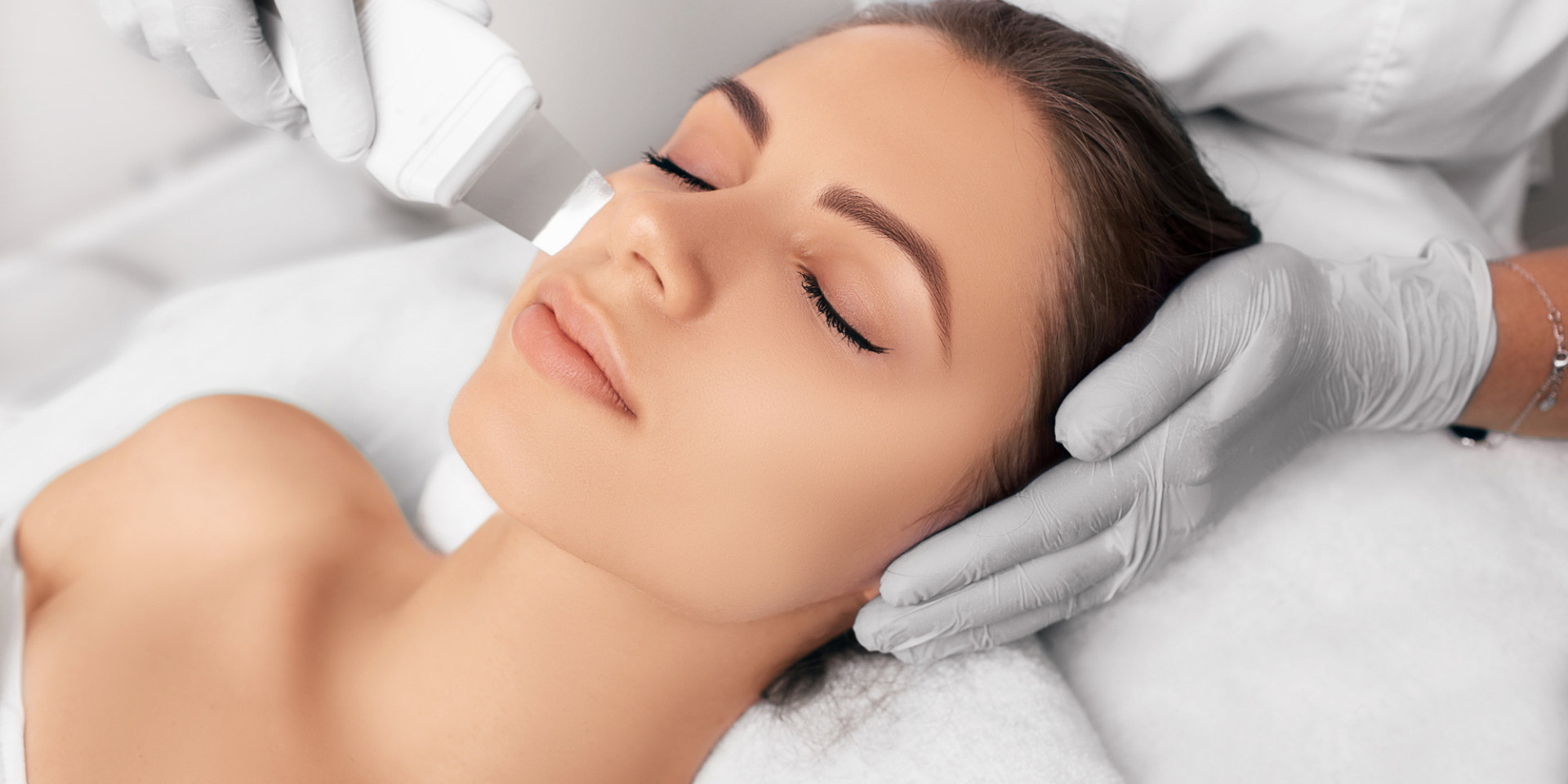 Kosmetische Ultraschallbehandlung im Kosmetik & Podologie Institut in Hannover